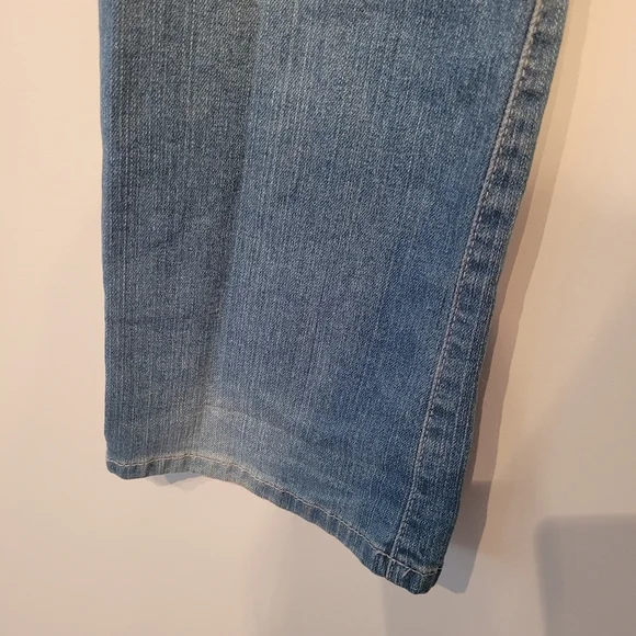 Jeans - Picture 11 of 12